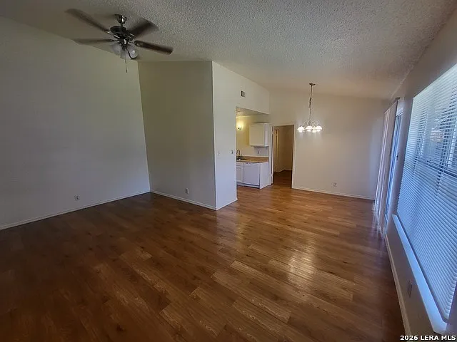2 bed, 2.0 bath, 1020 sqft, $1,200 — Photo 4