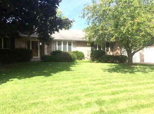 3922 Forest Rd, Davenport, IA 52807