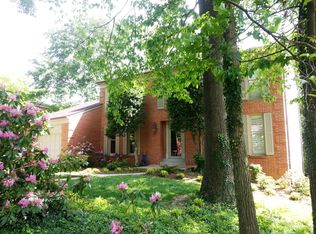 9 Old Stage Ct, Rockville, MD 20852