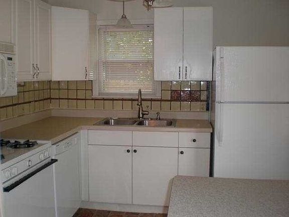 2nd image of 4401 Lareina Dr #B