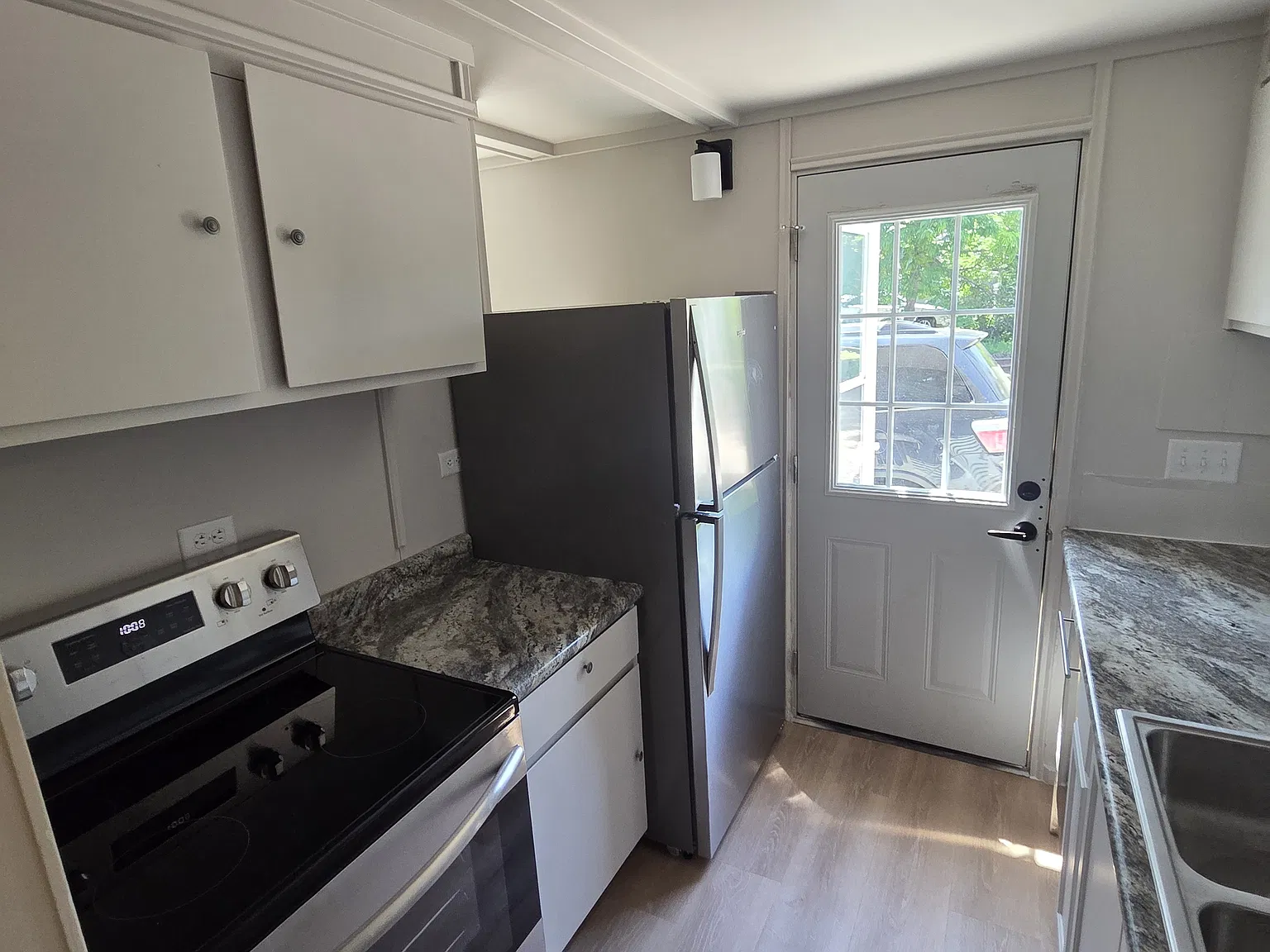 2 bed, 900 sqft, $1,195 — Photo 1
