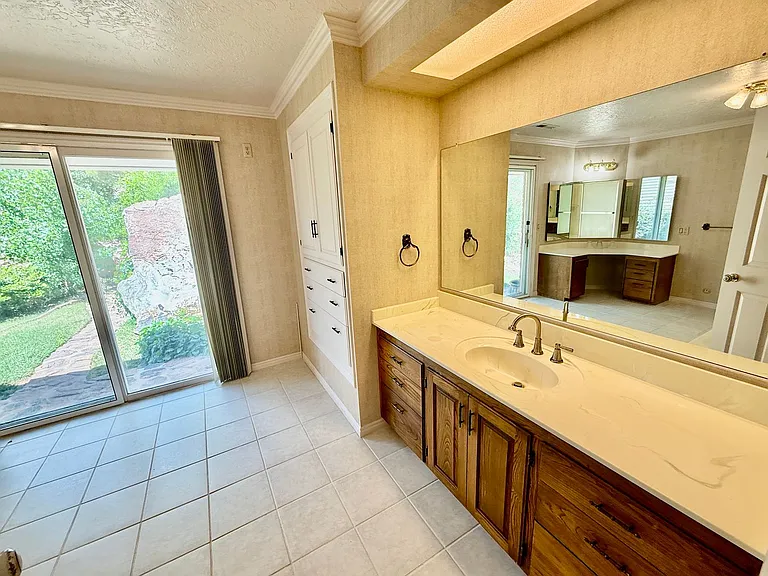 1415 Hopi Cir — Photo 23
