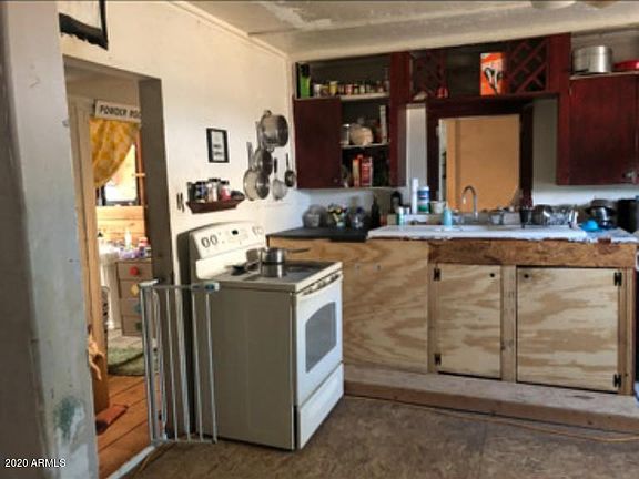 4th image of 246 W Elm Ave