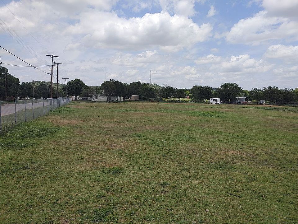 1st image of 803 SE 12th St