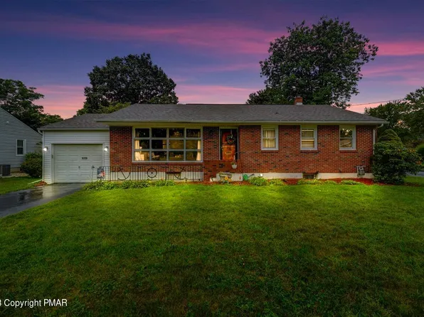 1725 Wallace St, Stroudsburg, PA 18360