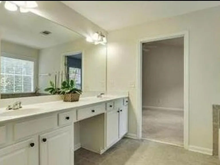 105 Finchley Dr — Photo 8