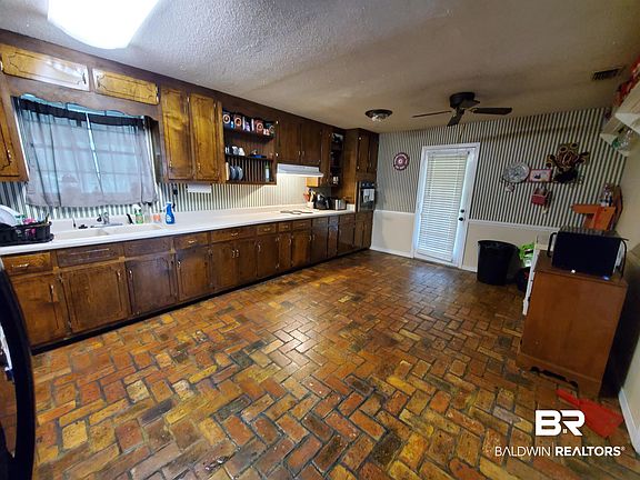 3rd image of 511 S White Ave
