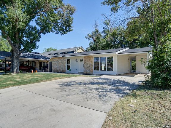 3rd image of 1514 Arroya Vista