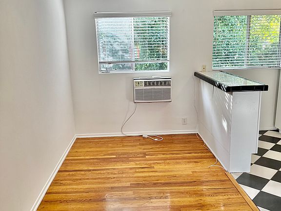 5th image of 4900 Woodman Ave APT 8