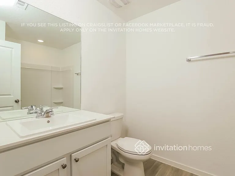 3213 Roslyn Grist — Photo 17