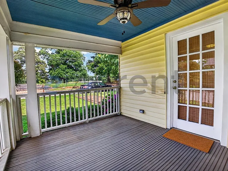 241 Stovall St SE — Photo 7