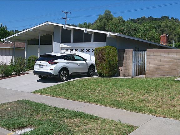 3rd image of 3525 Castle Rock Rd