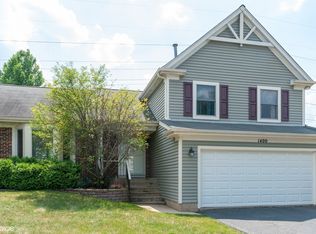 1400 Margate Dr, Buffalo Grove, IL