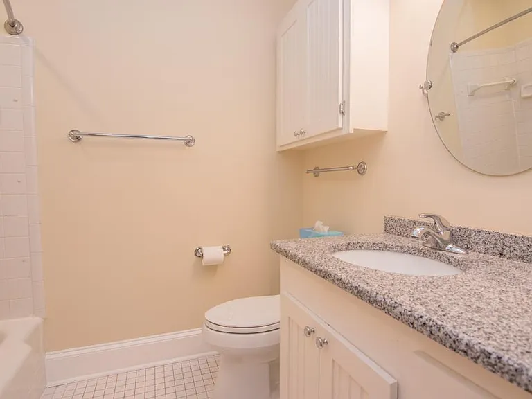1000 Jefferson Dr — Photo 12