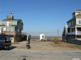 2 Cottage Walk, Babylon, NY 11702