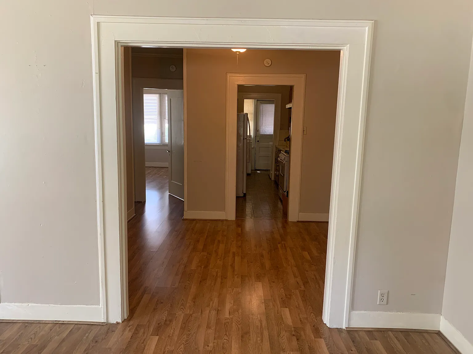 1 bed, 760 sqft, $1,200 — Photo 3