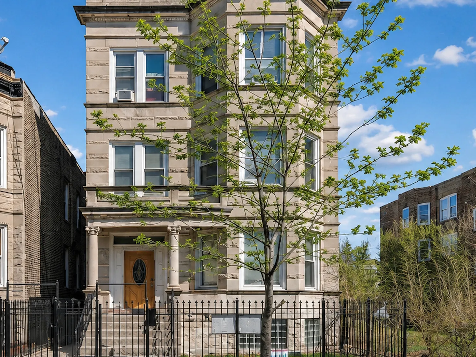 3 bed, $1,625 — Photo 1