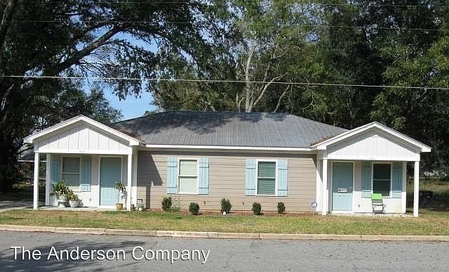 2nd image of 925 17th Ave