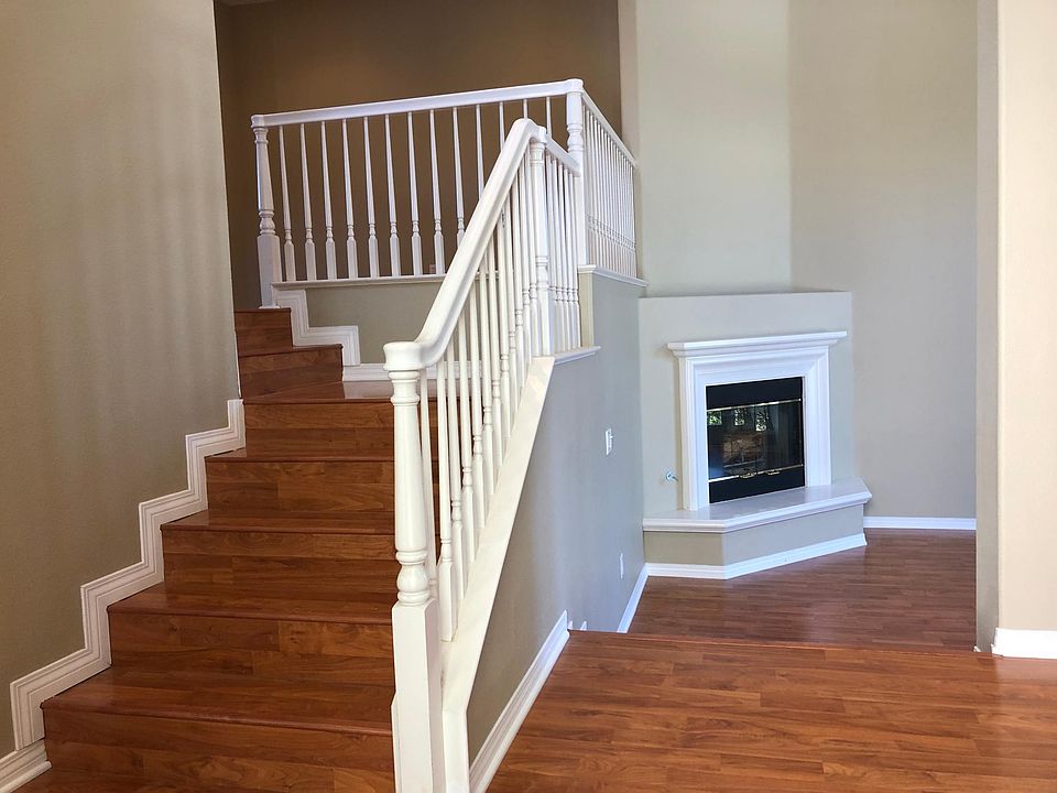 Entry - Wood Laminate Flooring