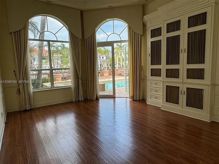 891 Captiva Dr — Photo 11