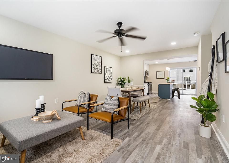 1st image of 8 Lenis Ct