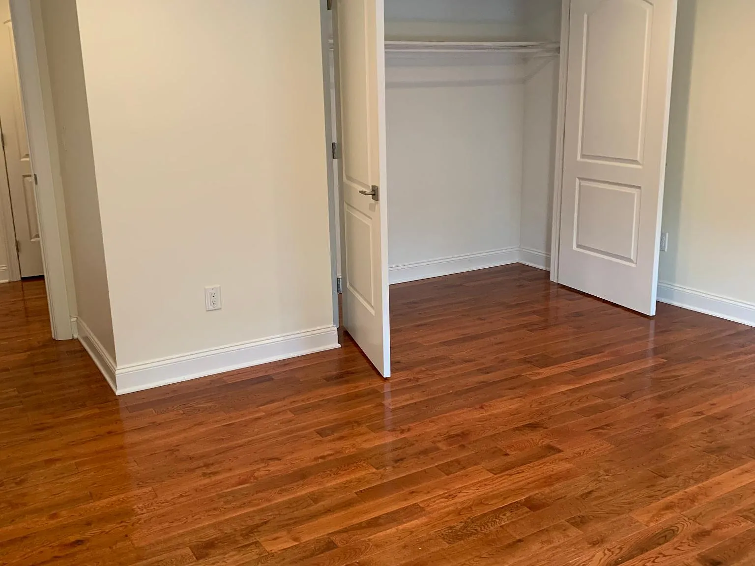 2210 Frankford Ave — Photo 4