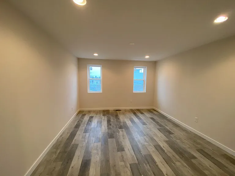 2609 Almond St — Photo 19