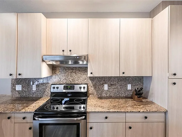 1503 Suzi St — Photo 12