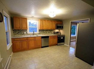 61 Oak St, Woonsocket, RI 02895