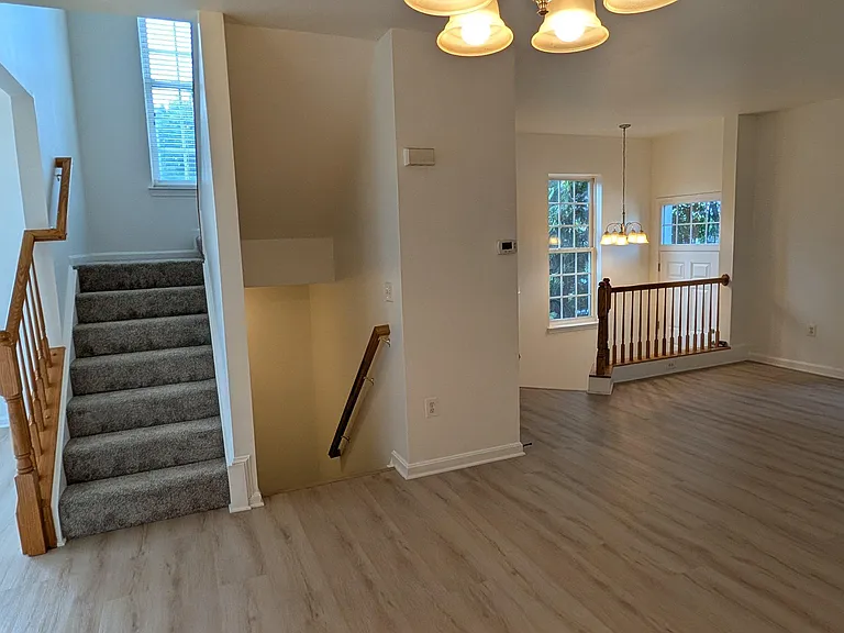 17289 Vaughn Ln — Photo 17