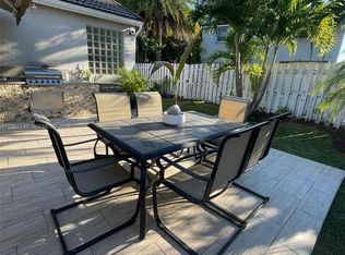 755 Sand Creek Cir, Weston, FL 33327