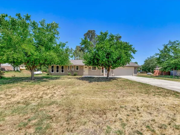 18543 Ridgedale Dr, Madera, CA 93638
