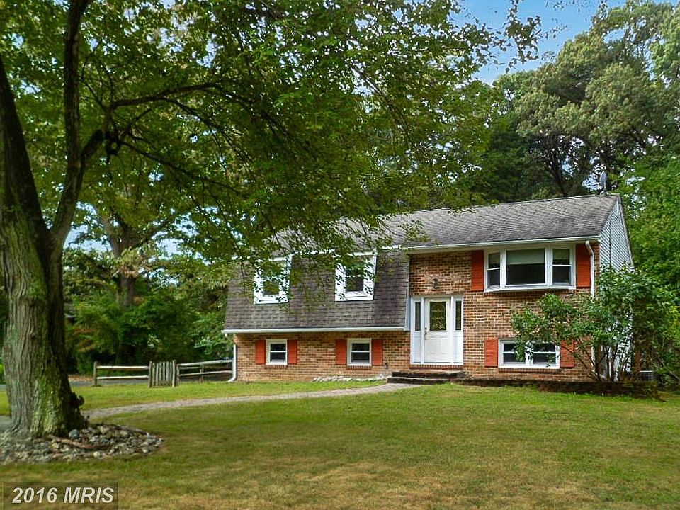 Welcome to 710 Latham Drive!