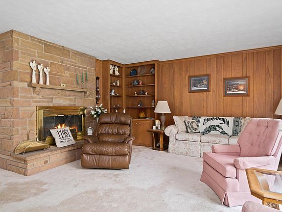 5th image of 11981 Oakcrest Dr
