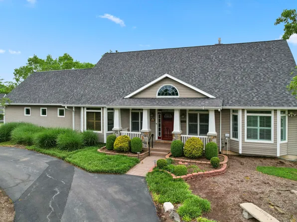 1425 E Lark Street, Ozark, MO 65721