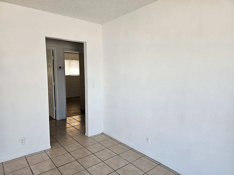2428 Statz St #C — Photo 8