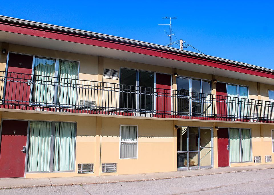 1st image of 111 N Court St