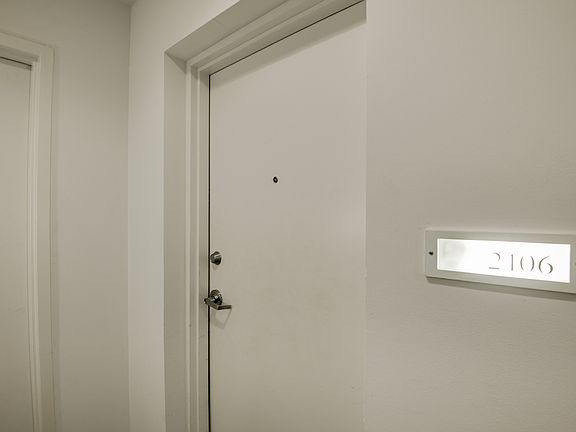 4th image of 1115 S Alamo #2106