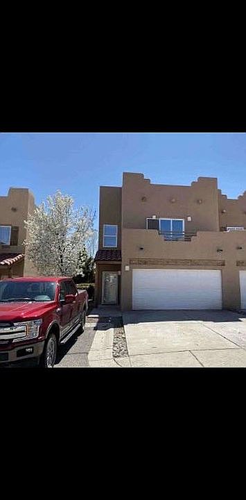 1st image of 1911 Hollyhock Cir