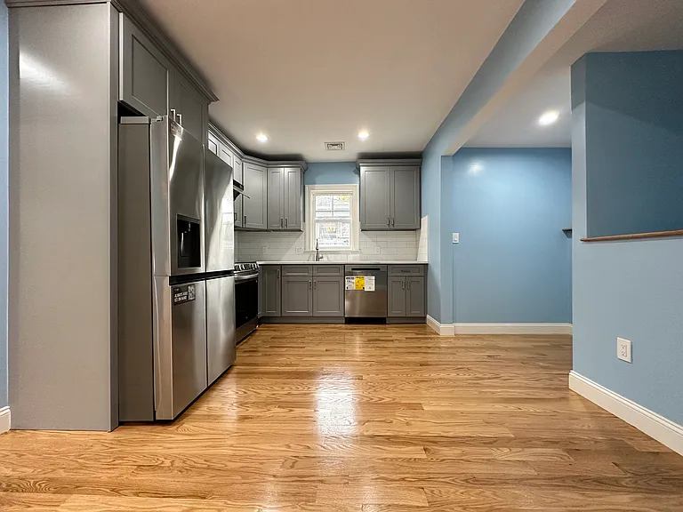 25 Herbert St #2 — Photo 2