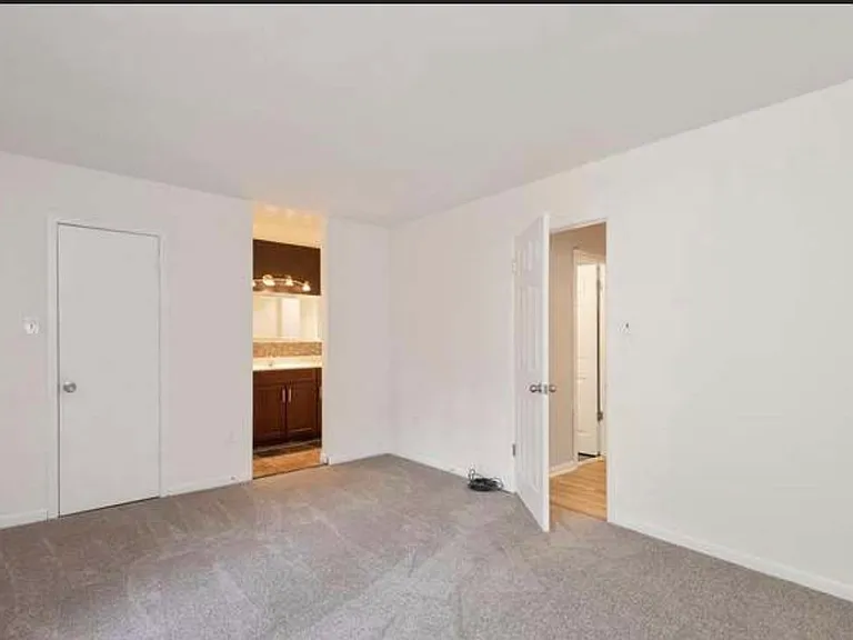 9229 Three Oaks Dr — Photo 15