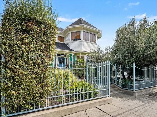 1018 E 17th St #C, Oakland, CA 94606