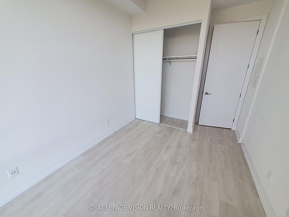 5th image of 25 Adra Grado Way #525