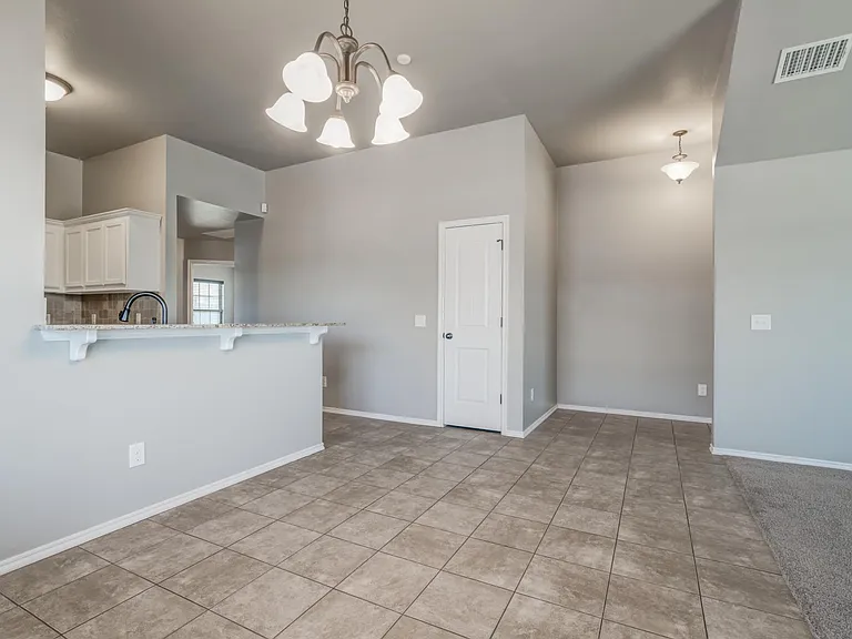 11825 SW 9th St — Photo 10