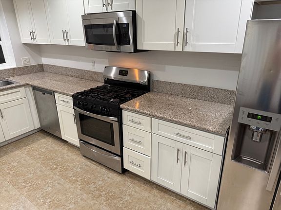 3rd image of 3214 De Witt Dr #3214