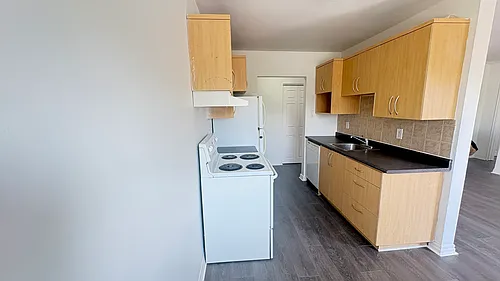 792 Hughson St #13 Photo 1