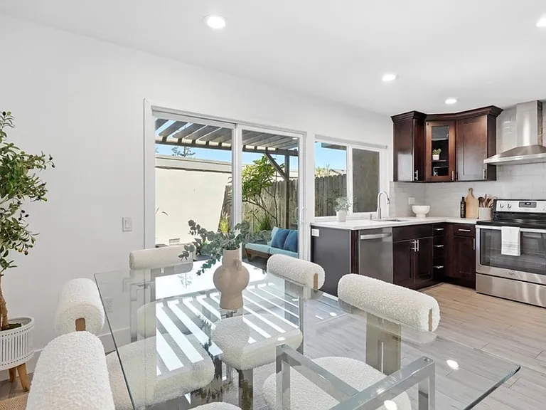 531 W Alton Ave — Photo 8