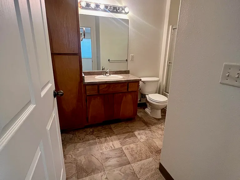 3151 Forest Hills Dr — Photo 15
