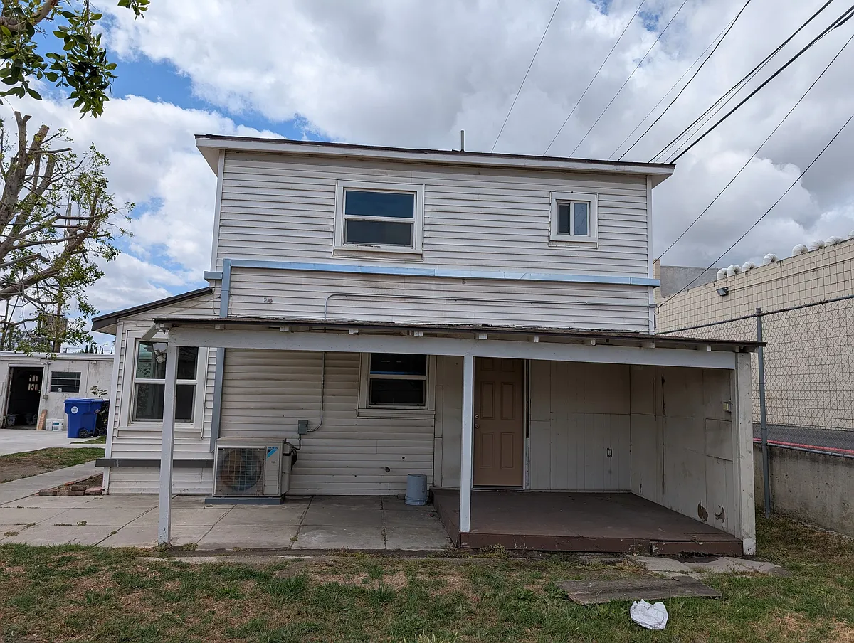 Building Photo - 3713 Packard Ave #A
