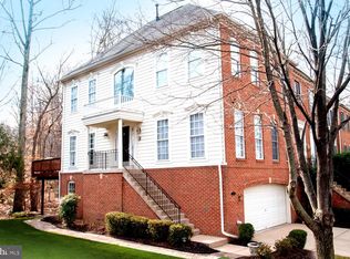 116 Waterside Ct, Edgewater, MD 21037